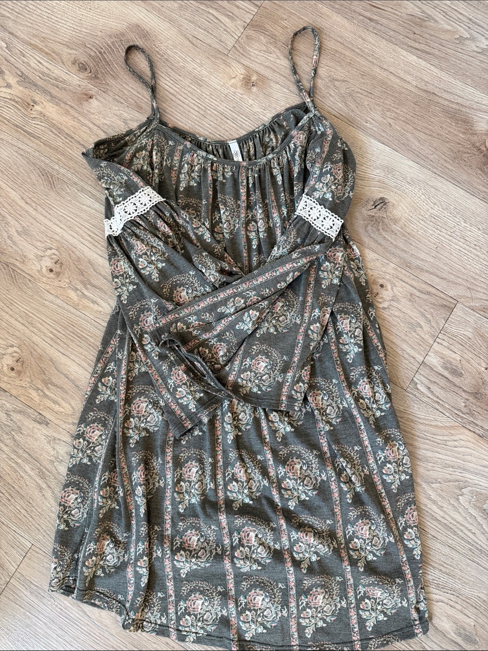 Boho Floral Cold-Shoulder Dress in Olive Green - Picture 2 of 2